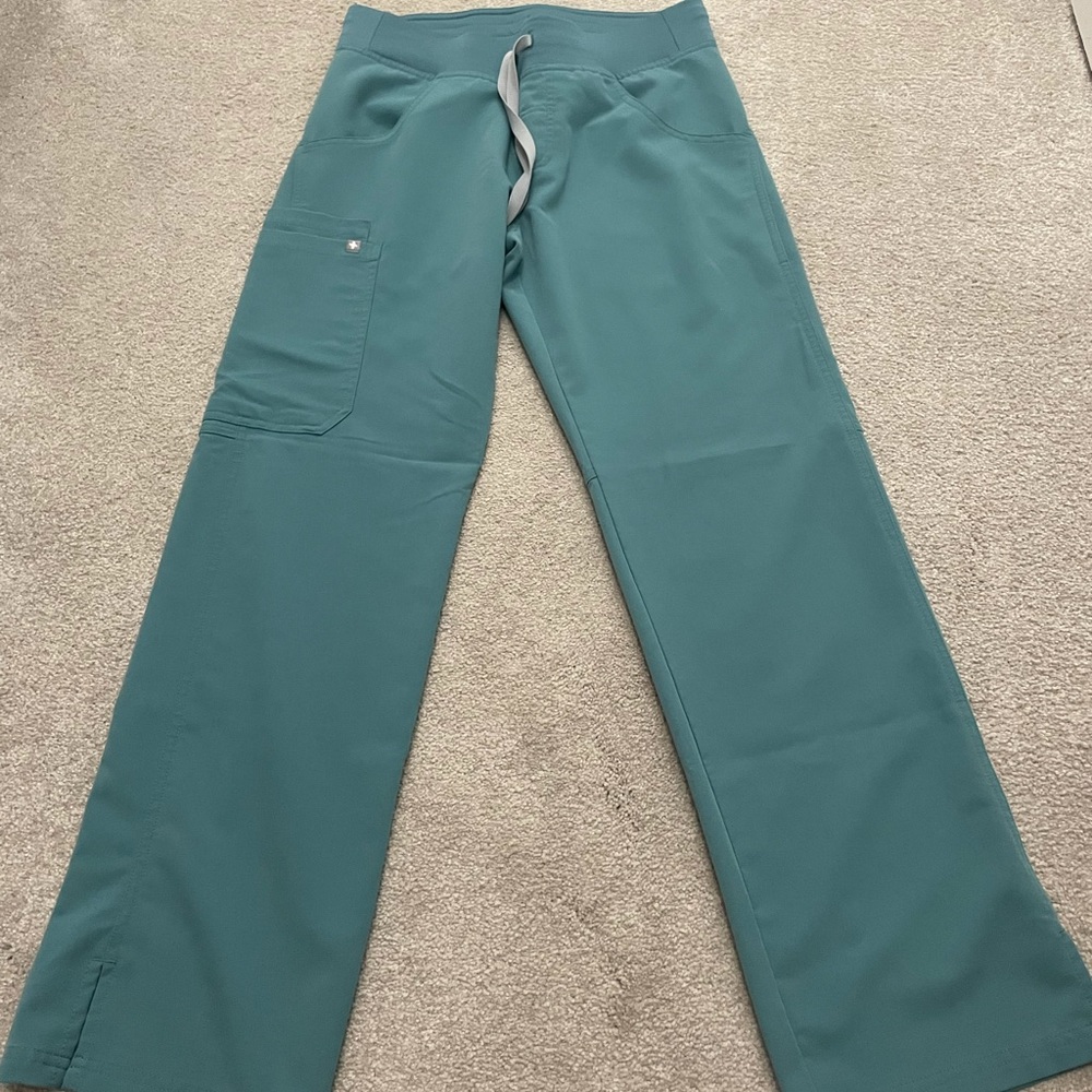 FIGS Hydrogreen Kade